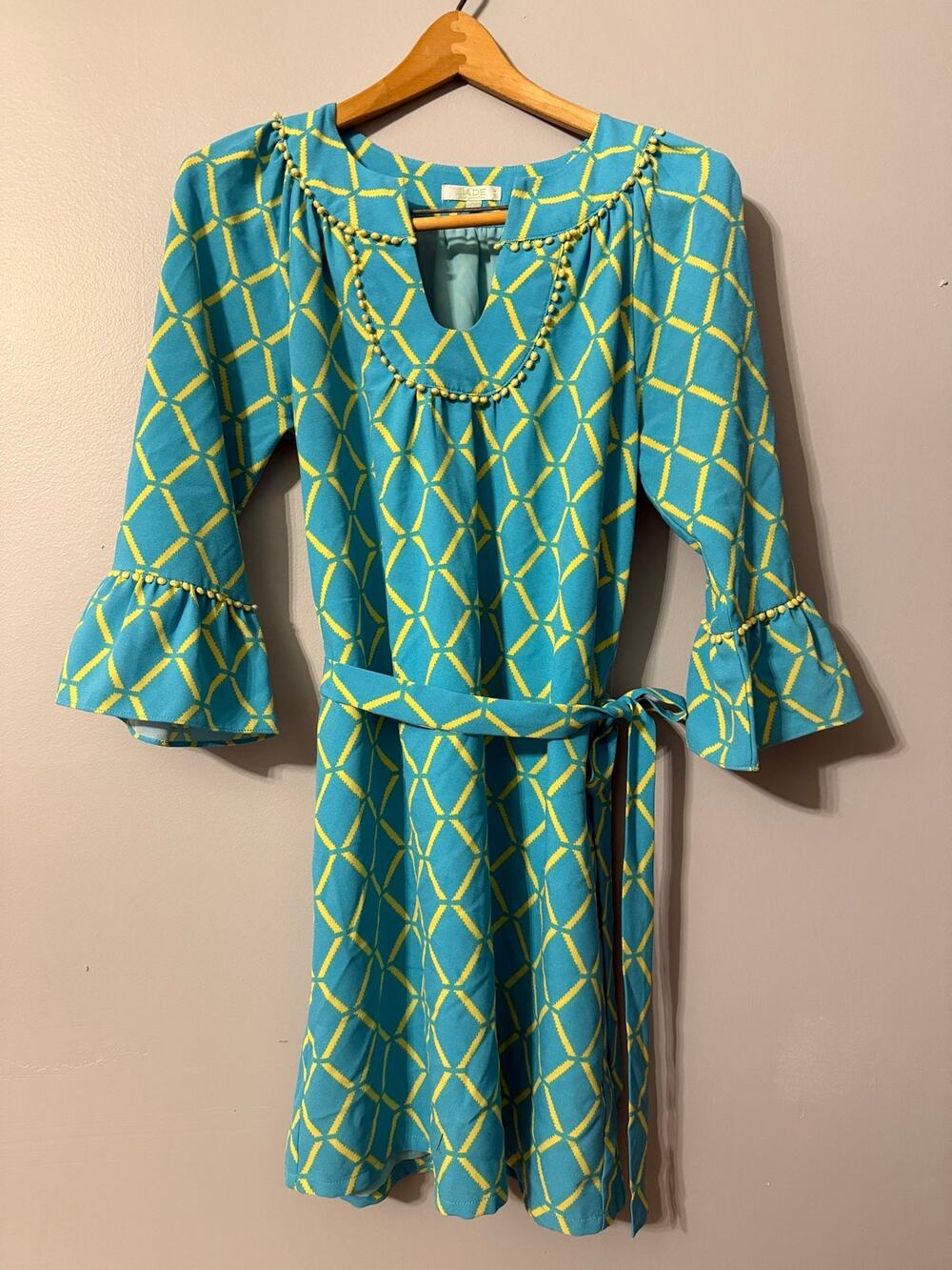 JADE by Melody Tam Turquoise & Yellow Geometric Resort Dress - Size Small